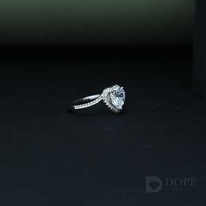 Anillo de Diamantes en Forma de Corazón de Oro Fino de 18KT Anillos de Moda de Diseño Único para Regalo de Cumpleaños - Product Image 5