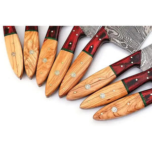 Juego de Cuchillos de Chef Profesionales Burraq, Hechos a Mano, de Acero al Carbono, 8 Piezas, Ambidiestros, Aptos para Lavavajillas, Cuchillos de Cocina Modernos con Mango de Madera - Product Image 4