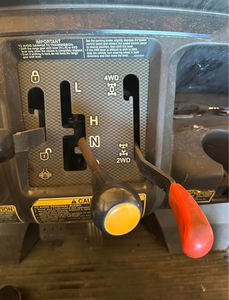 Moissonneuse-batteuse combinée 4x4 haute performance RTV X900, certifiée EPA, 200cc, 4 temps, essence/diesel, pour maïs et céréales - Product Image 3