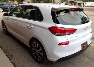 Usado 2018 H * yundai Elantra GT - Product Image 2