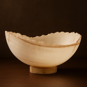 Bol en résine texturée beige naturel avec bord rugueux Pièce maîtresse de table décorative élégante faite à la main pour accent de décoration intérieure moderne - Product Image 6