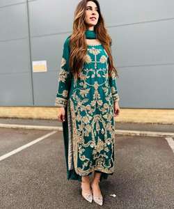 Mezcla cultural: Indian Pakistani Salwar Kameez-Una mezcla de estilos indios y paquistaníes, creando una moda única y cultural - Product Image 3