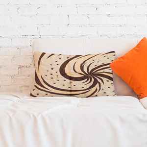 Coussin à imprimé ethnique vibrant - Design Kilim rustique pour une décoration intérieure confortable, housse + insert - Product Image 5