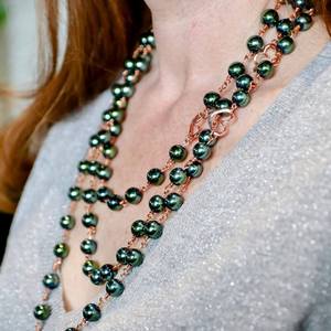 Collier en perles d'hématite verte jasmin, trois brins enroulés avec fermoir magnétique - Product Image 3
