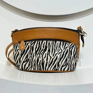 Bolso bandolera de piel auténtica con estampado de animales y pelo de estilo occidental para mujer, bolso bandolera de lujo de alta calidad al por mayor, novedad - Product Image 4