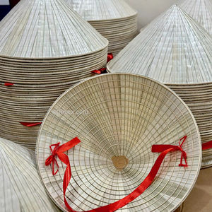 Chapeau conique traditionnel en bambou du Vietnam avec le prix bon marché de l'usine chapeau conique en bambou imperméable de haute qualité Vietnam - Product Image 1