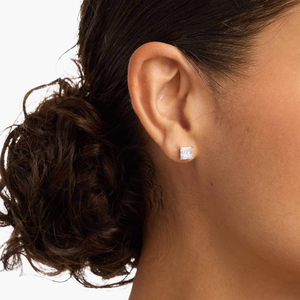 Pendientes de compromiso con diamantes de laboratorio talla princesa, claridad VS2, color F, oro macizo de 18K, chapado en rodio clásico, certificados por IGI, unisex - Product Image 3