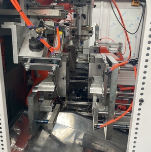 Alta velocidad China automático <span class=keywords><strong>1</strong></span> galón 5L botella de plástico HDPE puede soplar hacer tanque contenedor jarra máquina de moldeo por soplado - Product Image 6