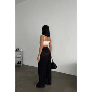 Pantalon en satin jacquard pour femme en noir - Pantalon élégant - Product Image 2