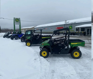 TRACTOR AGRÍCOLA JOHN DEERE GATOR XUV 855M 2023 LIGERAMENTE USADO con MOTOR, BOMBA y MONITOREO REMOTO - ECONÓMICO - Product Image 2