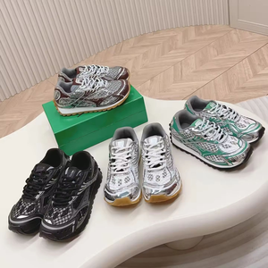 Chaussures de créateur tendance 2026 – Baskets de luxe en cuir véritable pour hommes et femmes – Qualité originale – Idéales pour la marche - Product Image 1
