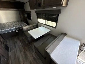 ผู้ขายที่ได้รับการยืนยันสำหรับรถบ้านมือสองปี 2022 รุ่น R-i-v-e-r-si-d-e Rv Intrepid 211 พร้อมขาย - Product Image 6