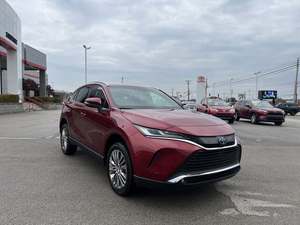 Nuevo para Venza XLE AWD SUV/Crossover Híbrido, Llantas R18, Caja de Cambios Automática, Asientos de Cuero, Interior Oscuro, Cámara Trasera - Product Image 6