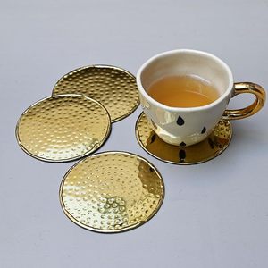 Sous-verres en laiton fabriqués à la main Style sophistiqué élégant et fini antique unique pour des intérieurs élégants - Product Image 5