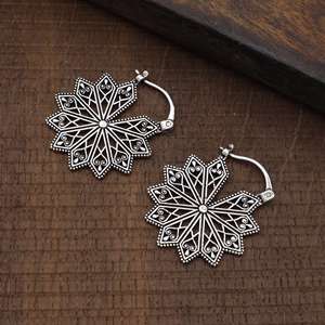 Boucles d'oreilles créoles mandala bohèmes exclusives, boucles d'oreilles bohèmes en laiton pour femmes, plaqué argent, filigrane tribal, éclat étoilé bohème, vente en gros/OEM/ODM - Product Image 3