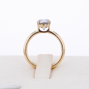 Oval 1,50 Ct Solitaire 1,50 Gris Moissanite Anillo de compromiso Oro amarillo Boda Anillo nupcial 1 unid/set - Product Image 5