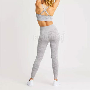 Ensemble de yoga pour femmes fabriqué au Pakistan Design unique pour l'extérieur Polyester solide avec fermeture à la taille élastique - Product Image 2