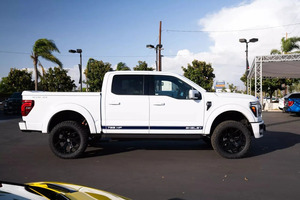 Camionetas <span class=keywords><strong>Ford</strong></span> F150 SuperCrew Cab Lariat 2024 Usadas en Excelente Estado, 4 Puertas, 5 1/2 pies, Listas para Enviar - Product Image 5