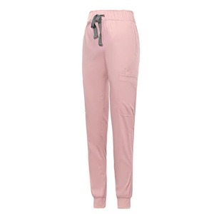 Ensemble de blouses d'infirmière OEM pour femmes, uniforme de haute qualité pour les professionnels de la santé et des soins médicaux - Product Image 2