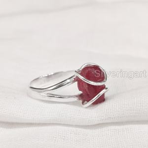 Joyería de piedra áspera, anillo para mujer, piedra preciosa Natural crudo de rubí, piedra natal de Julio, banda de alambre, joyería de Navidad, anillo de Plata de Ley 925 - Product Image 3