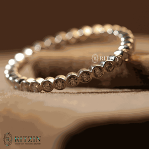 Anillo de boda de eternidad completa con ajuste de bisel de diamante de corte redondo para mujer - Product Image 3