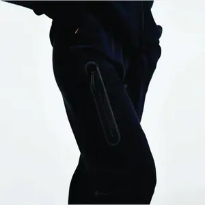 เสื้อวอร์มผู้หญิงผ้า40% โพลีเอสเตอร์สีดำมีซิปมีฮู้ดสีดำสินค้าตรา60% - Product Image 4