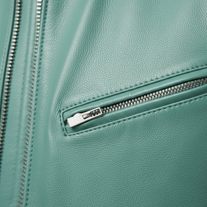 Chaqueta de piel de oveja para hombre OEM, proveedor mayorista de fábrica personalizado, cálida, duradera, elegante, para motorista, ropa de invierno, impermeable frontal - Product Image 2