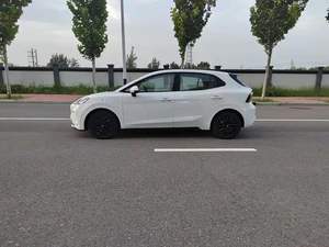 Edición 2024, Vehículo Eléctrico de 5 Plazas, Tracción Trasera, 363L, IP6, 9K, Sin Accidentes, Listo para Enviar - Product Image 3