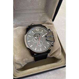 Orologio da polso da uomo al quarzo Vintage in pelle nera - Product Image 4