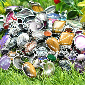 Collar con colgante Chapado en plata de estilo Vintage hecho a mano de diseñador, piedras preciosas surtidas para fiestas religiosas cristianas, venta a granel - Product Image 1