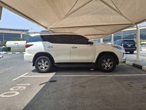 Gran Oferta: Toyota Fortuner 2023 Limpio y Listo para Enviar - Product Image 3