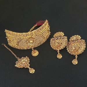 Collier ras du cou en pierre brune Kriaa serti de bijoux fins Maang Tikka 1113646 - Product Image 1