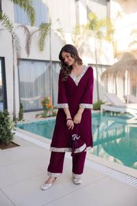 Lancement de nouveaux salwar kameez de créateurs avec du velours et des broderies lourdes avec des travaux de miroir - Product Image 2