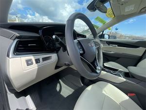 Offre Spéciale : Cadillac XT6 Premium Luxury AWD d'occasion 2023 - Prêt à être expédié - Product Image 2