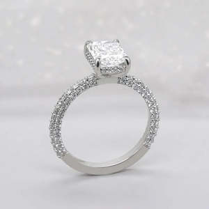 Anillo de Compromiso con Diamante Cultivado en Laboratorio, Certificado IGI, Halo Oculto, Engaste Pavé - Product Image 6