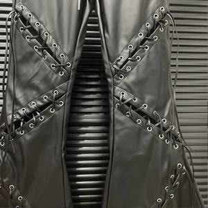 Pantalones de Cuero de Cintura Alta de Primera Calidad con Detalles de Remaches, Cierre con Cordón, Estilo Gótico, Pantalones Largos para Mujer - Product Image 3