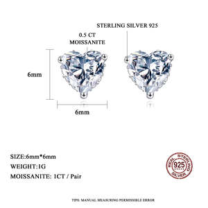 ต่างหูมอยซาไนต์รูปหัวใจประดับเพชร 1 กะรัต D/VVS1 - Product Image 1