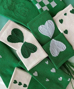 Calcetines de Algodón Suave Green Heart, Estilo Urbano, Lindo Patrón de Amor, Tendencia Diaria, Listos para Regalar, Calcetines de Punto de Alta Calidad - Product Image 2