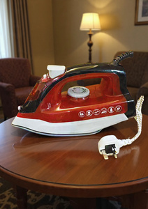 Plancha de Vapor Eléctrica Roja - Product Image 4