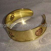 Puños de Metal de hierro exquisitos hechos a mano, Diseño Artesanal único para mujeres modernas, impresión personalizada, tema de moda, regalo artesanal - Product Image 4