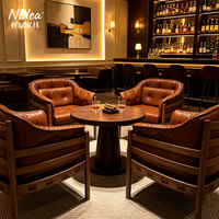 Fauteuil de salon moderne du milieu du siècle, durable, en bois massif, avec accoudoirs en cuir véritable capitonné et dossier à lattes