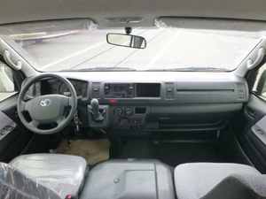 รถตู้โตโยต้าไฮเอซมือสองสภาพดี หลังคาสูง เครื่องยนต์ 2.5 ลิตร เกียร์ธรรมดา 15 ที่นั่ง - Product Image 6