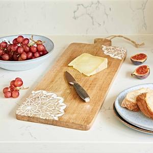 Planche à découper en bois artisanale personnalisée avec gravure Accessoires de cuisine pour hacher les légumes - Product Image 2