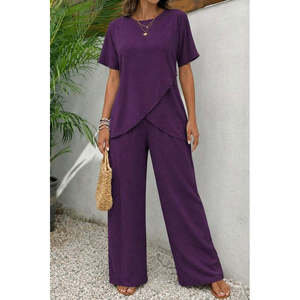 Conjunto de Dos Piezas para Mujer, Blusa de Manga Corta con Cuello Redondo y Corte Asimétrico con Detalle de Tela Arrugada y Pantalones, 36283 - Color Ciruela - Product Image 2