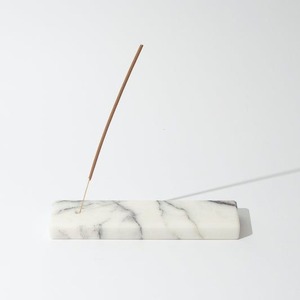 Tazón de soporte de incienso de piedra de mármol blanco redondo de moda con inserto de latón quemador de incienso multipalo recogedor de cenizas meditación hecha a mano - Product Image 6