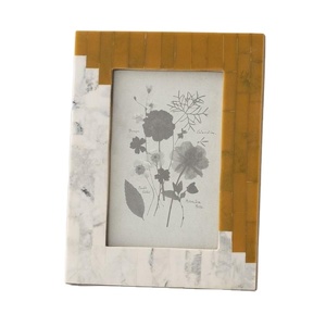 Wholesale Recycled Wood Picture <b>Frame</b> Resin Photo <b>Frame</b> - Product Image 1