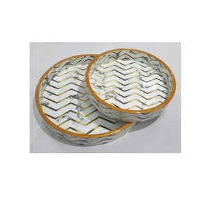 LOT DE 2 plateaux de service carrés en bois de manguier avec émail citron imprimé plateau de service en bois de luxe de style nordique pour les utilisations de l'hôtel de bureau - Product Image 3