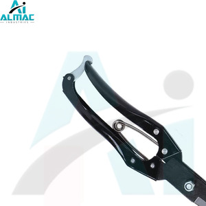 ALMAC Ciseaux à laine traditionnels Outil de toilettage pour moutons Conçu pour une utilisation durable dans les tâches de cisaillement de laine non électriques - Product Image 6