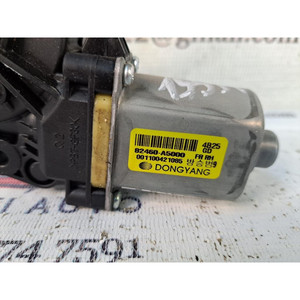 MOTOR ELÉCTRICO DE LA VENTANILLA DELANTERA DERECHA HYUNDAI i30 CW (12 >) 82460-A5000 D4FB (12>) - Product Image 5