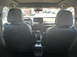 Nuevo SUV Eléctrico ID.4 2021 con Tracción en las Cuatro Ruedas, Techo Solar Panorámico Doble y Asientos de Cuero Confortables - Product Image 2